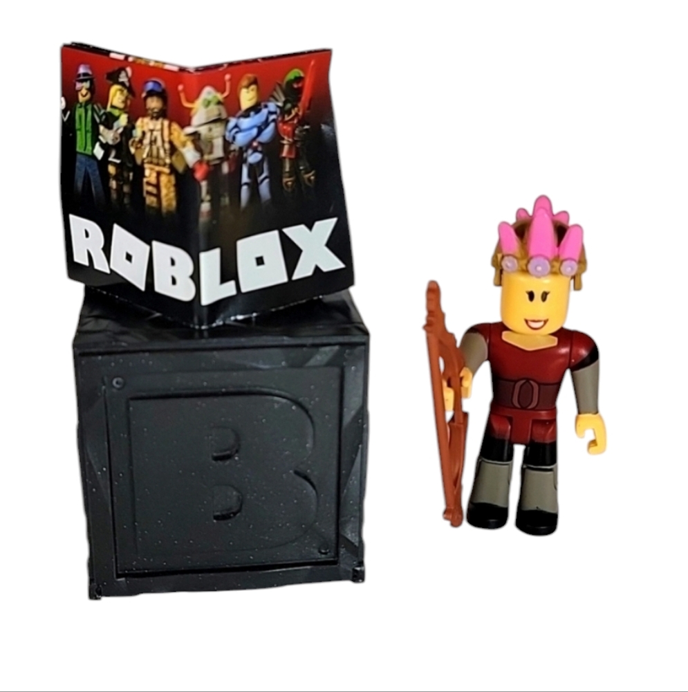 💚 ROBLOX Time Clash Warrior Queen Figure Series 7